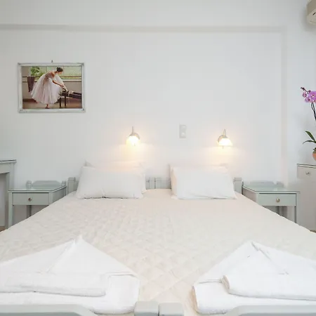 Golden Down Town 4* Naxos City