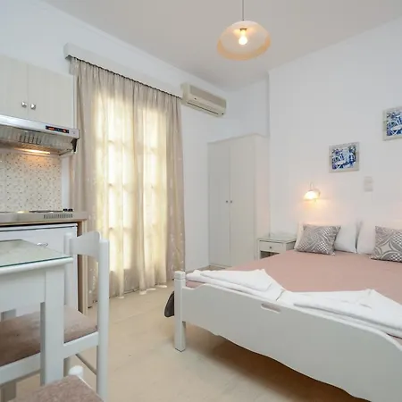 Golden Down Town Апарт-отель Naxos City