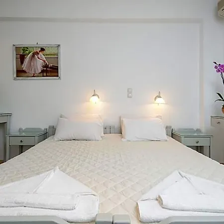 Ξενοδοχείο με διαμερίσματα Golden Down Town 4*