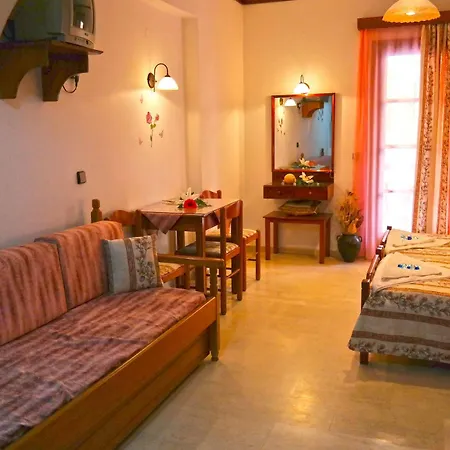 Lejlighedshotel Golden Down Town Naxos City