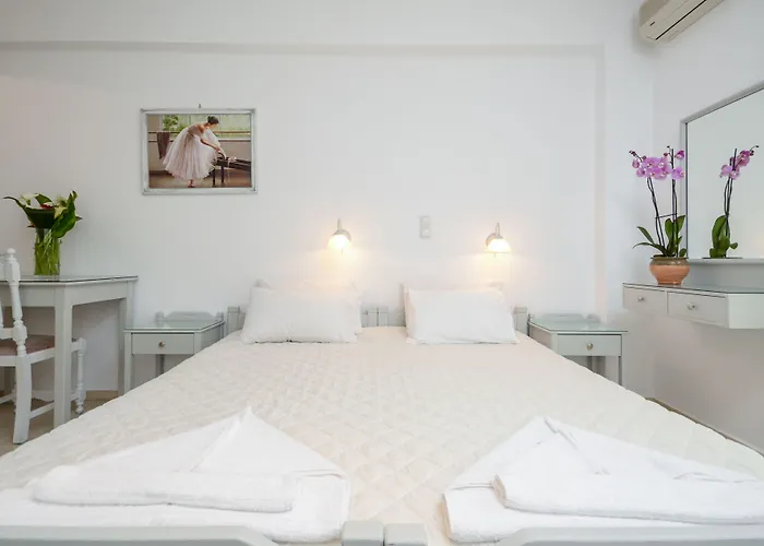 Golden Down Town 4* Naxos City