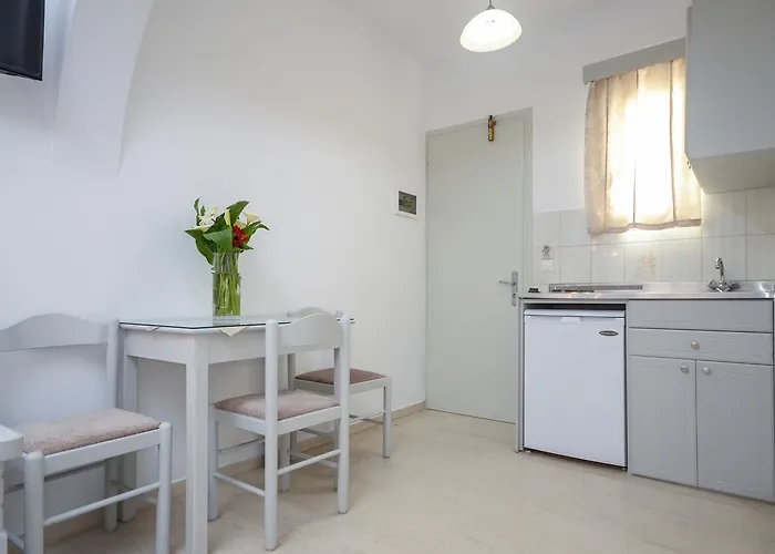 Aparthotel Golden Down Town Naxos City