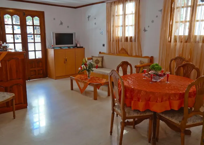 Aparthotel Golden Down Town